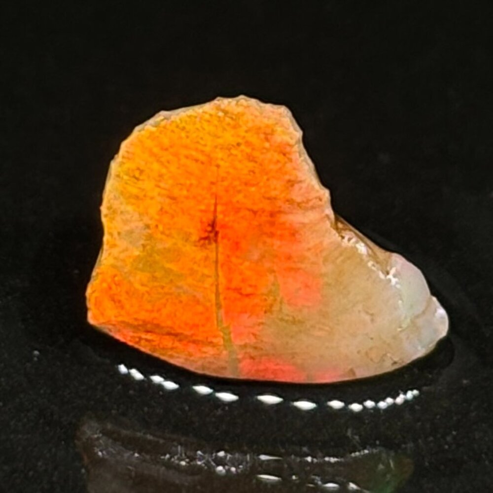 Extremely Bright Broad Flash N5 Rough Mexican Fire Opal Cutter With Exotic Patte